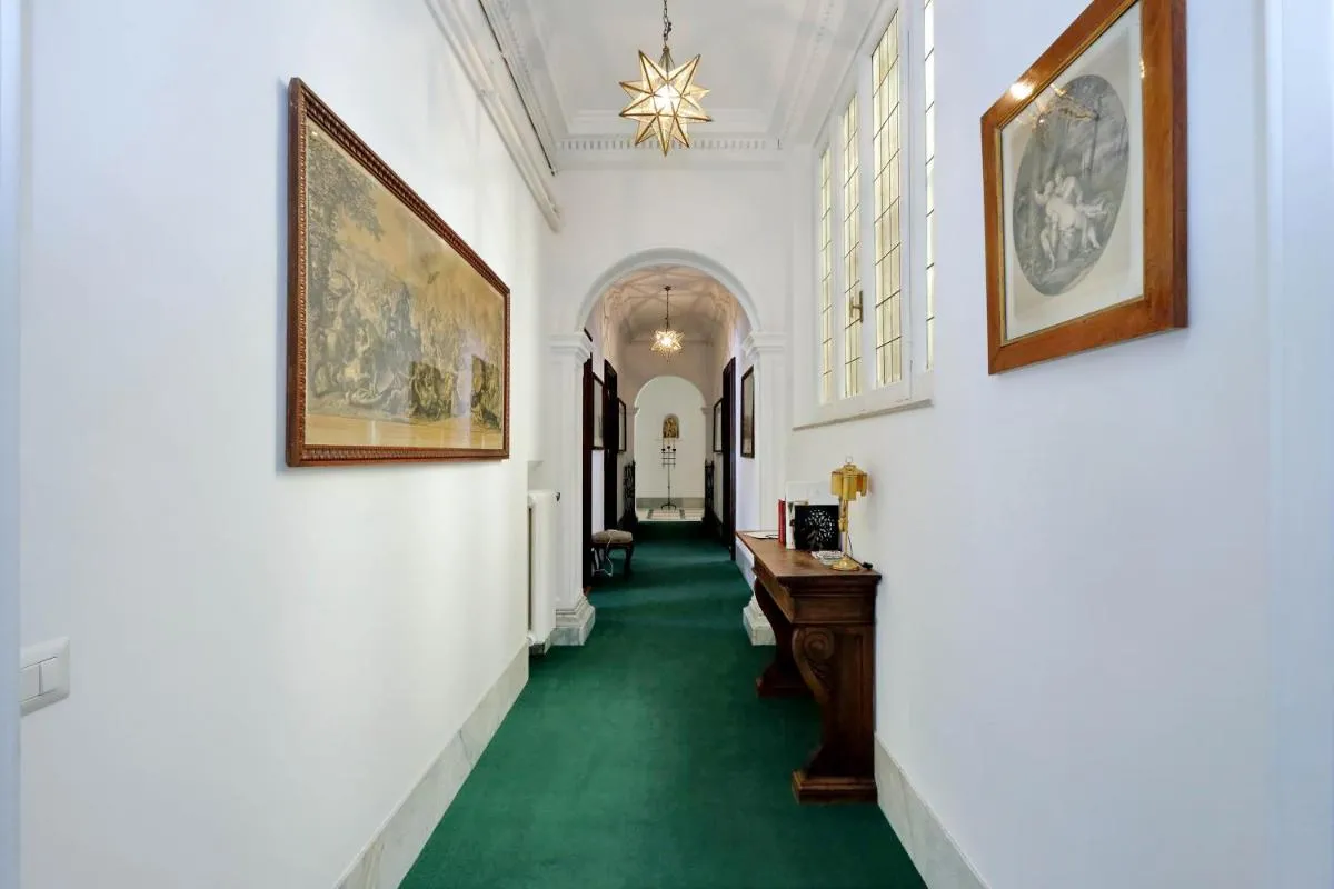 Image 6 of Prestigious Apartment Via Veneto