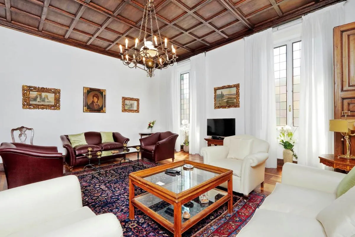 Image 4 of Prestigious Apartment Via Veneto