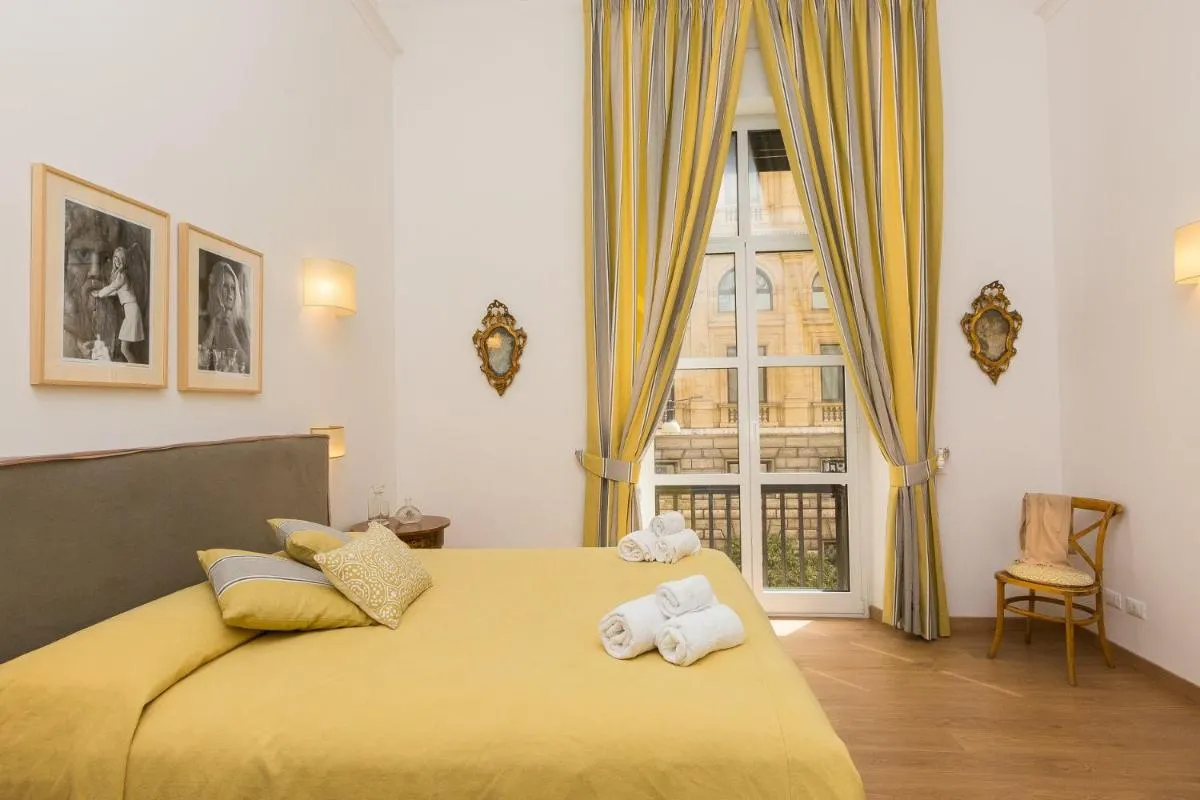 Image 1 of Prestigious Apartment via Barberini