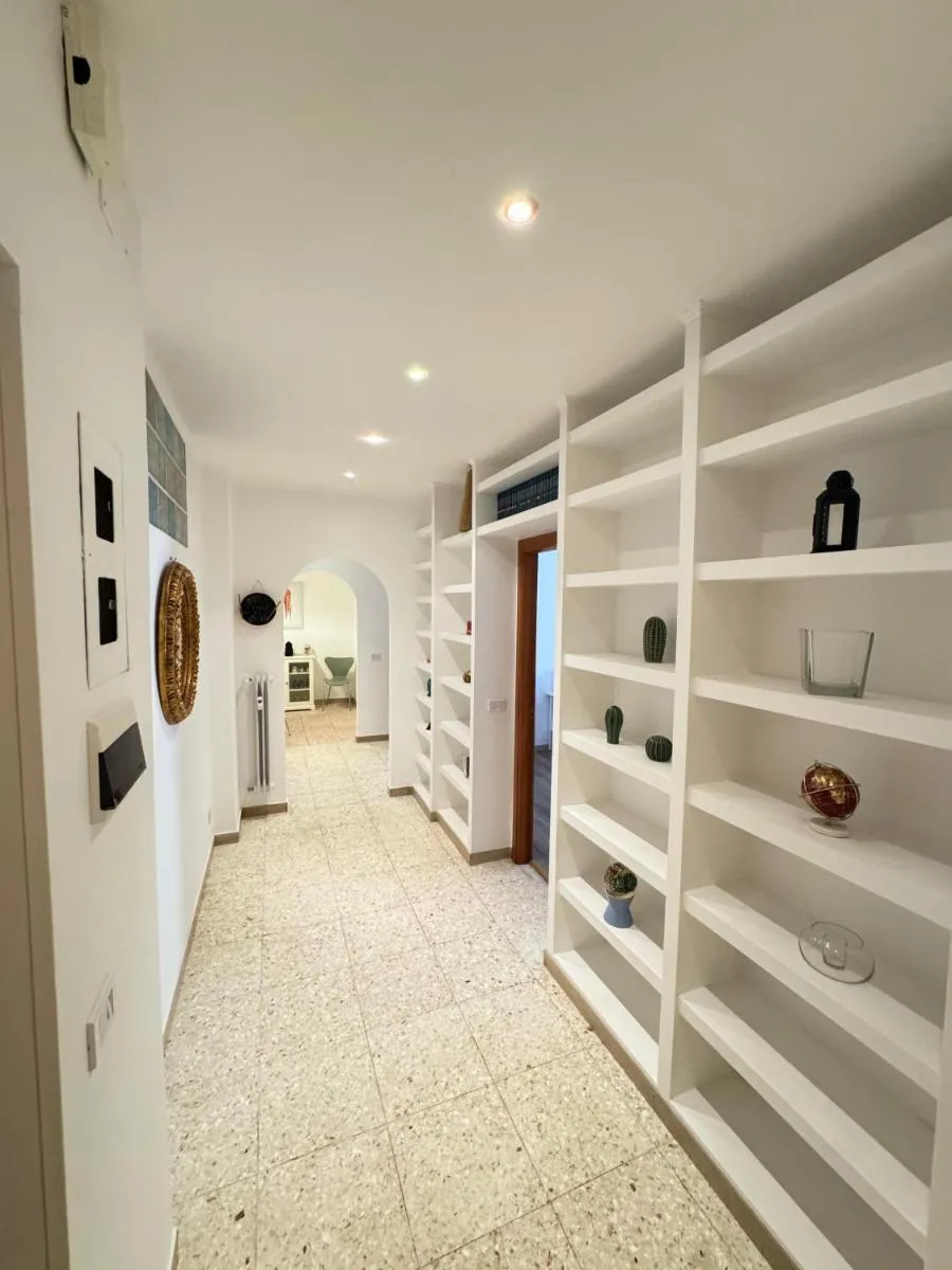 Image 4 of Pretty house