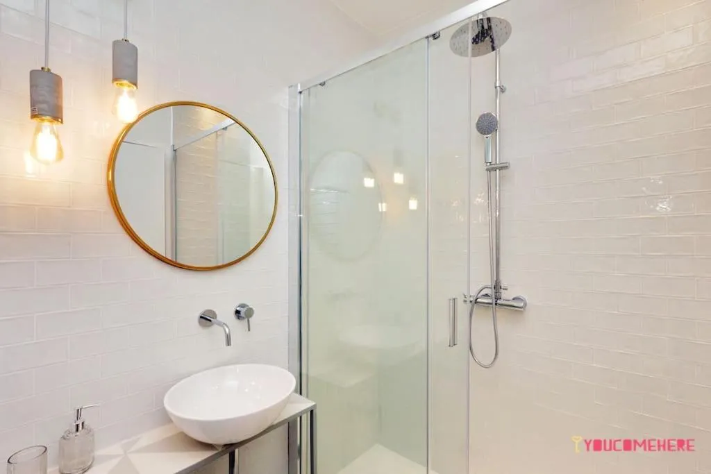 Image 6 of RENOVATED AND DESIGN FLAT CLOSE TO THE CENTER