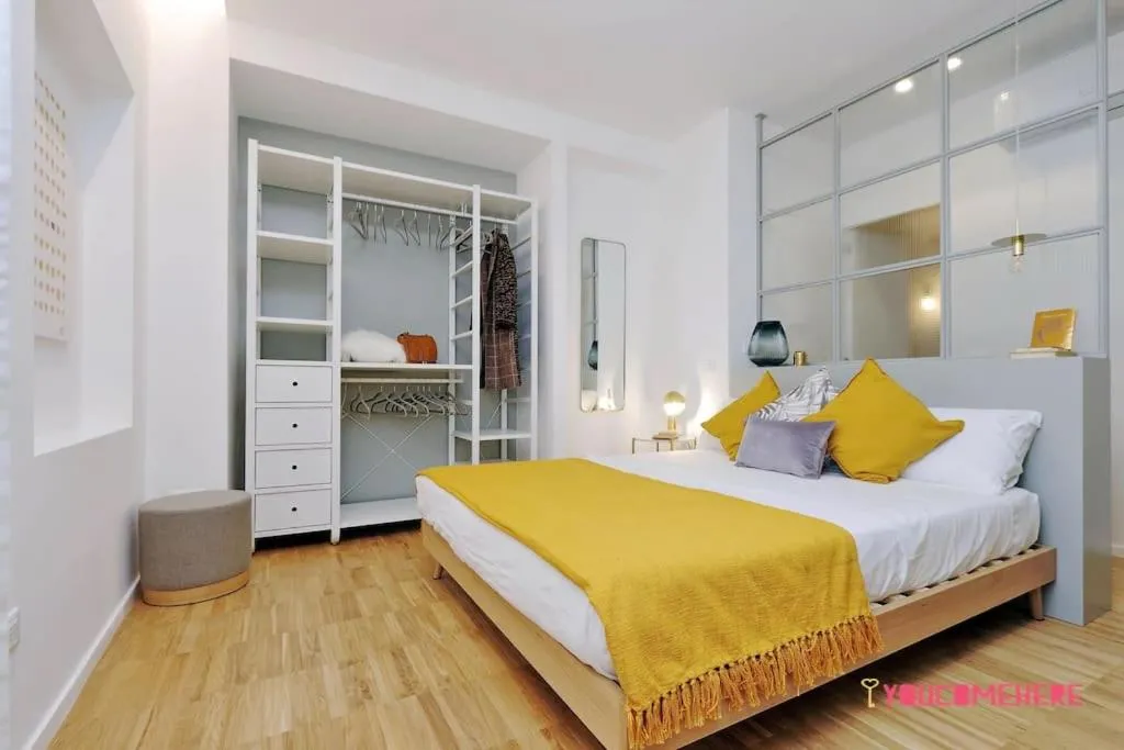 Image 5 of RENOVATED AND DESIGN FLAT CLOSE TO THE CENTER