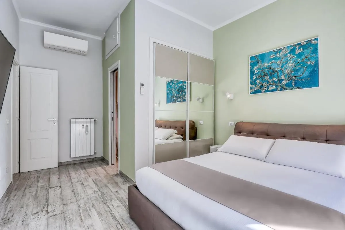 Image 1 of Re di Roma Apartment