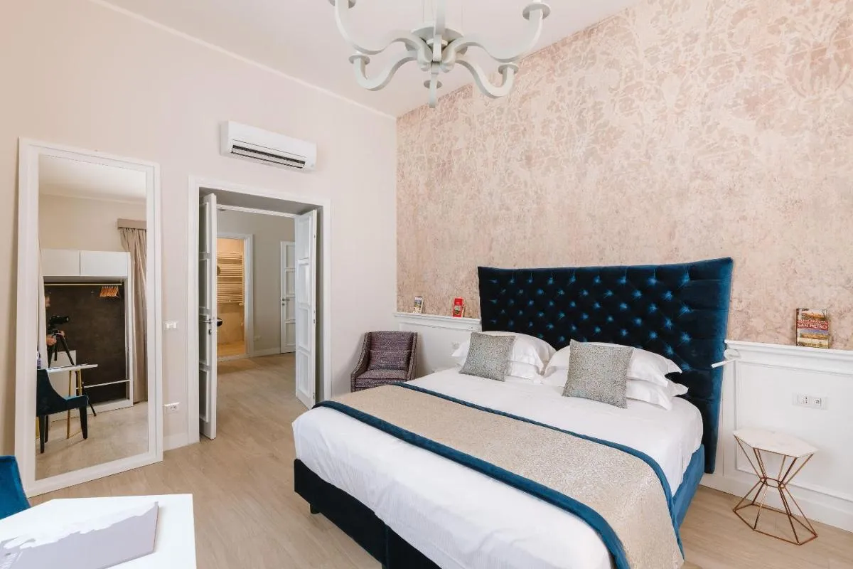 Image 4 of Rhea Silvia Luxury Navona