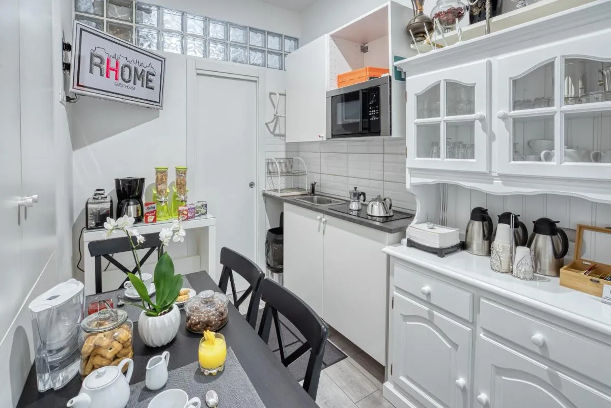 Image 2 of Rhome Guest House