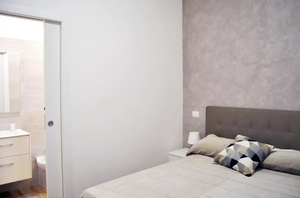 Image 2 of RomAmourHouse