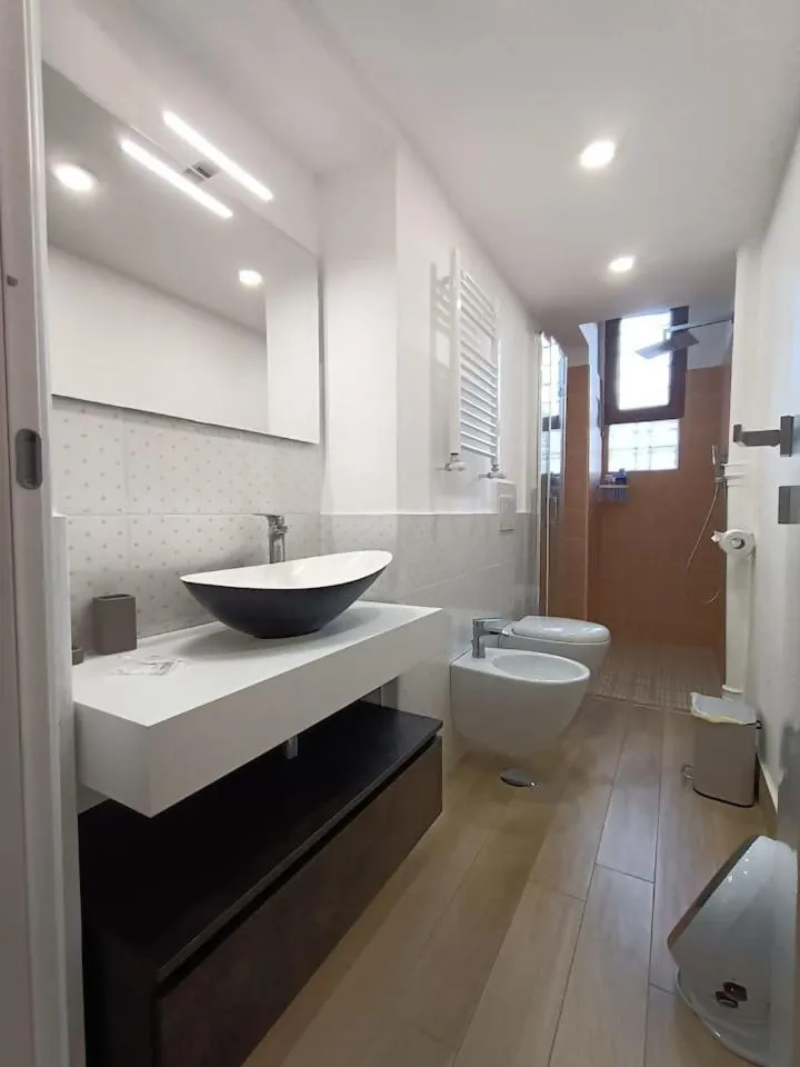 Image 3 of Roma Centro Suite Elegante