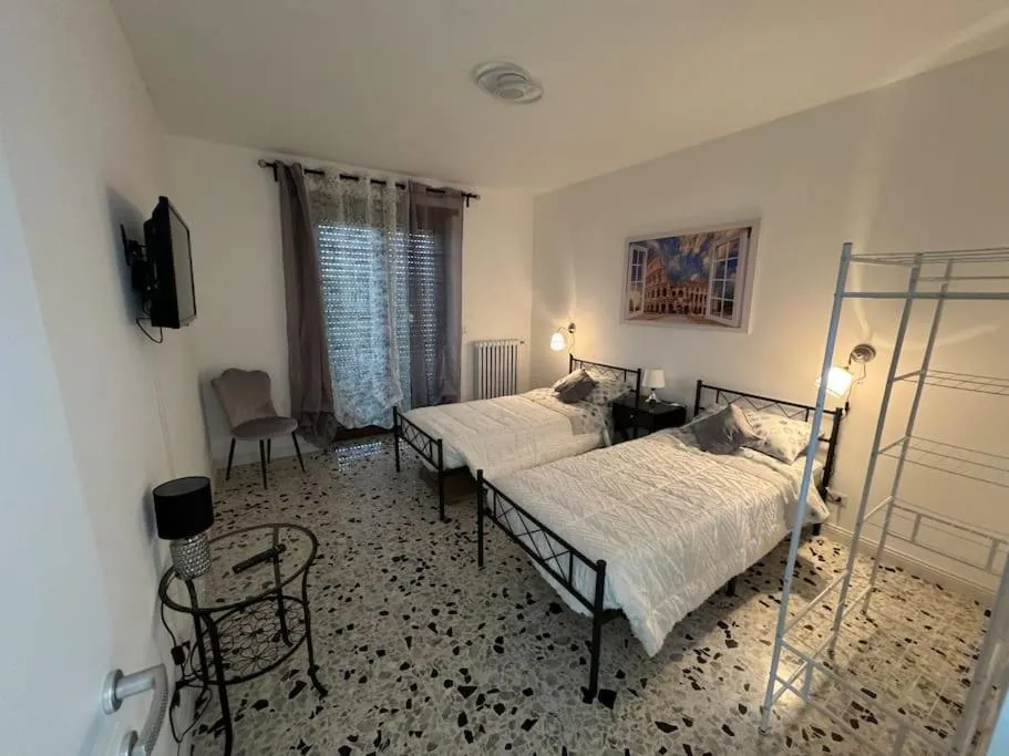 Image 2 of RomaFatata: Intero appartamento