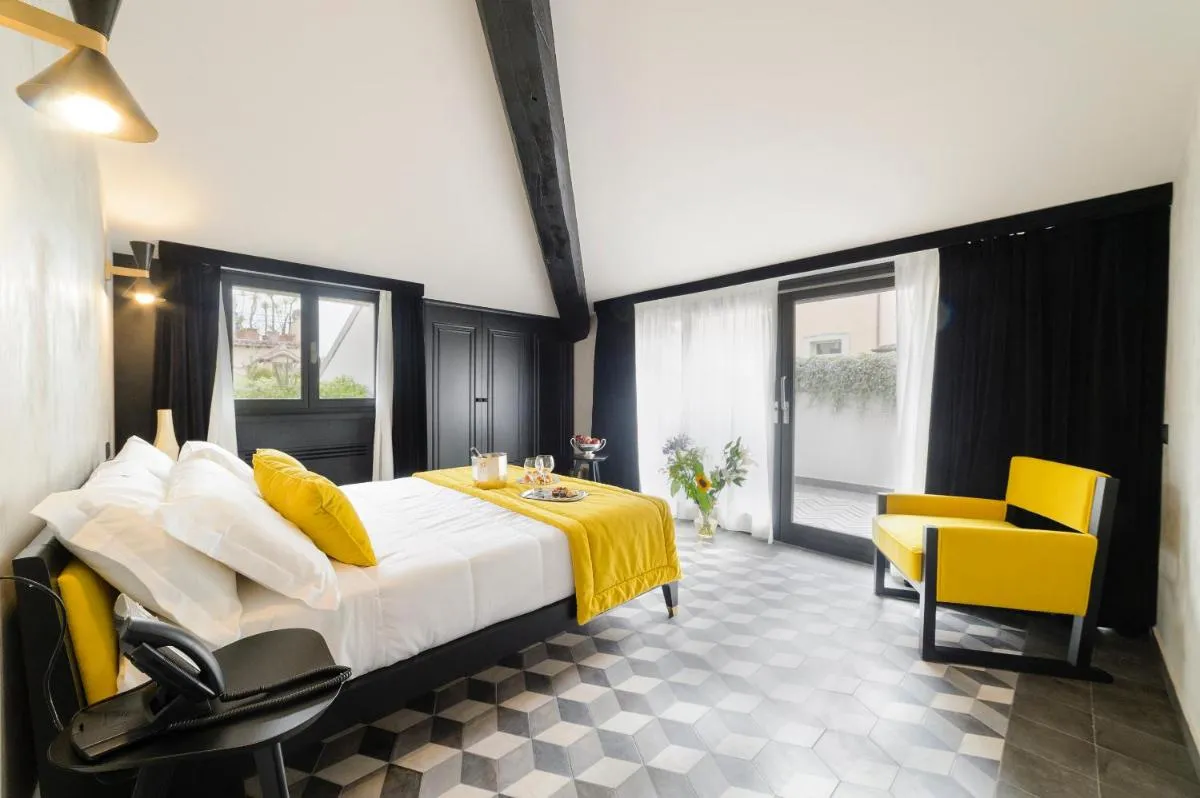 Image 2 of Roma Luxus Hotel