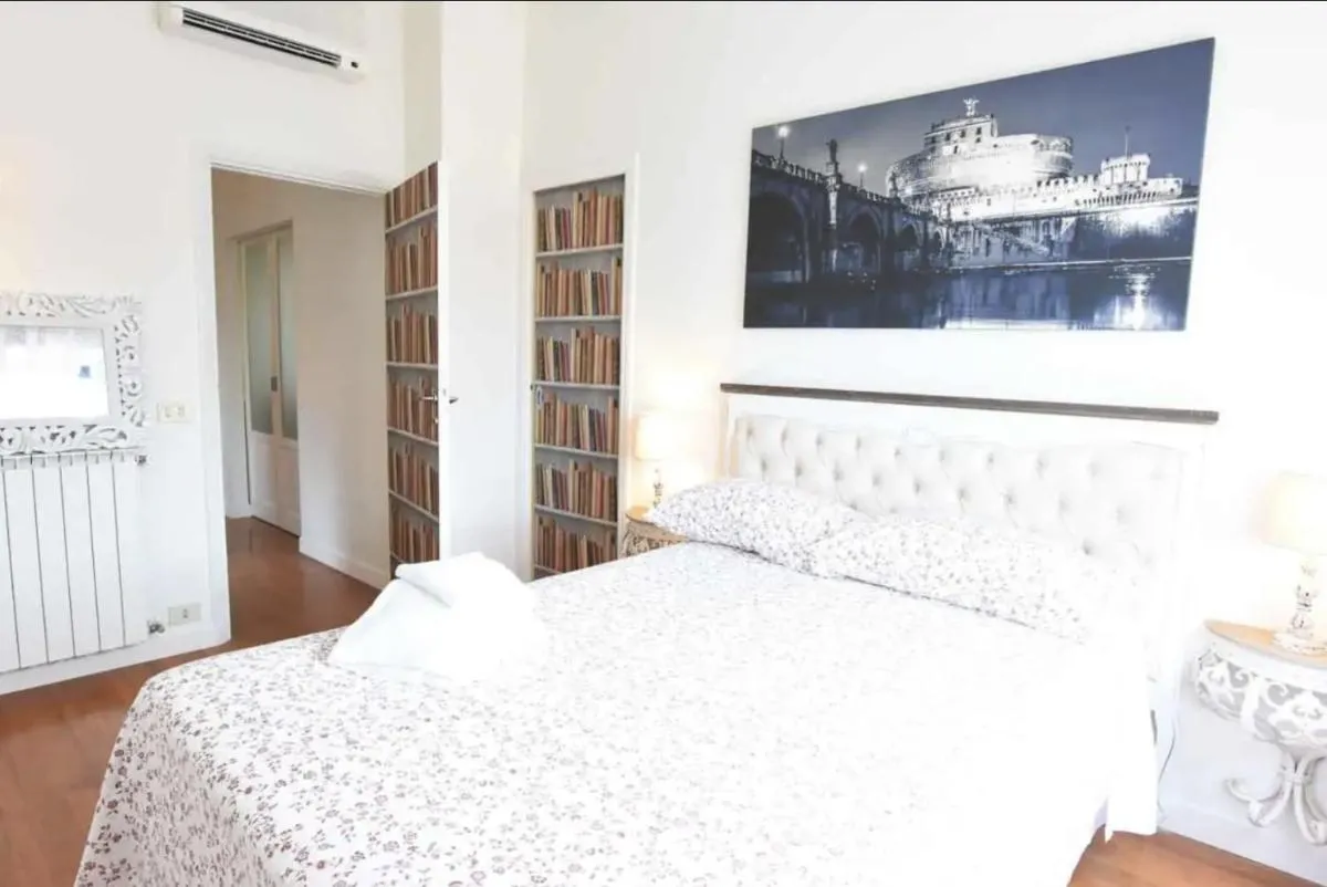 Image 5 of Romantic Apartment Metro Flaminio