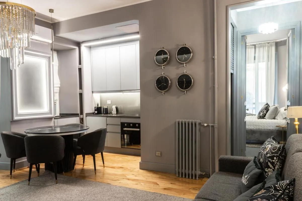 Image 2 of Rome Bridge Apartment