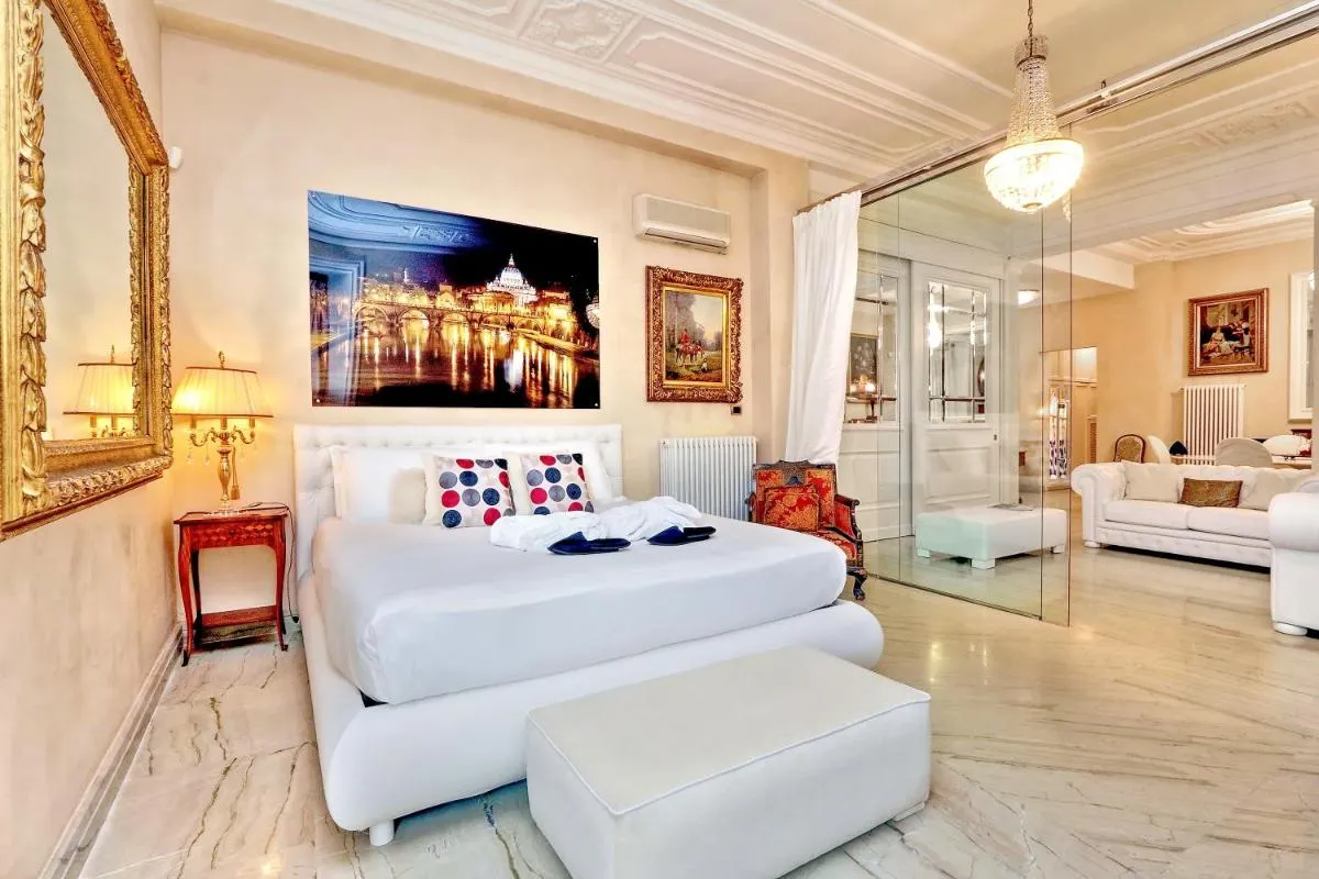 Image 6 of Rome luxury apartment to Spanish Steps