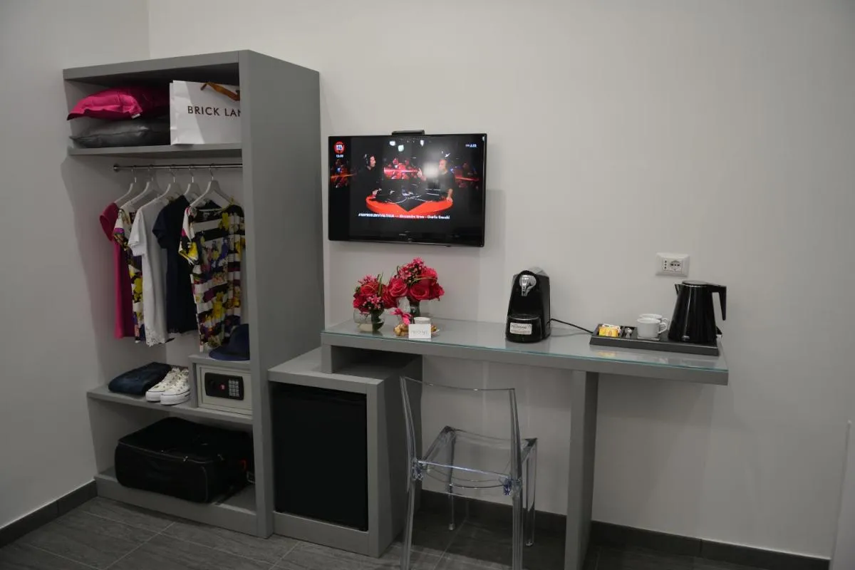 Image 2 of Room 91-S. Peter