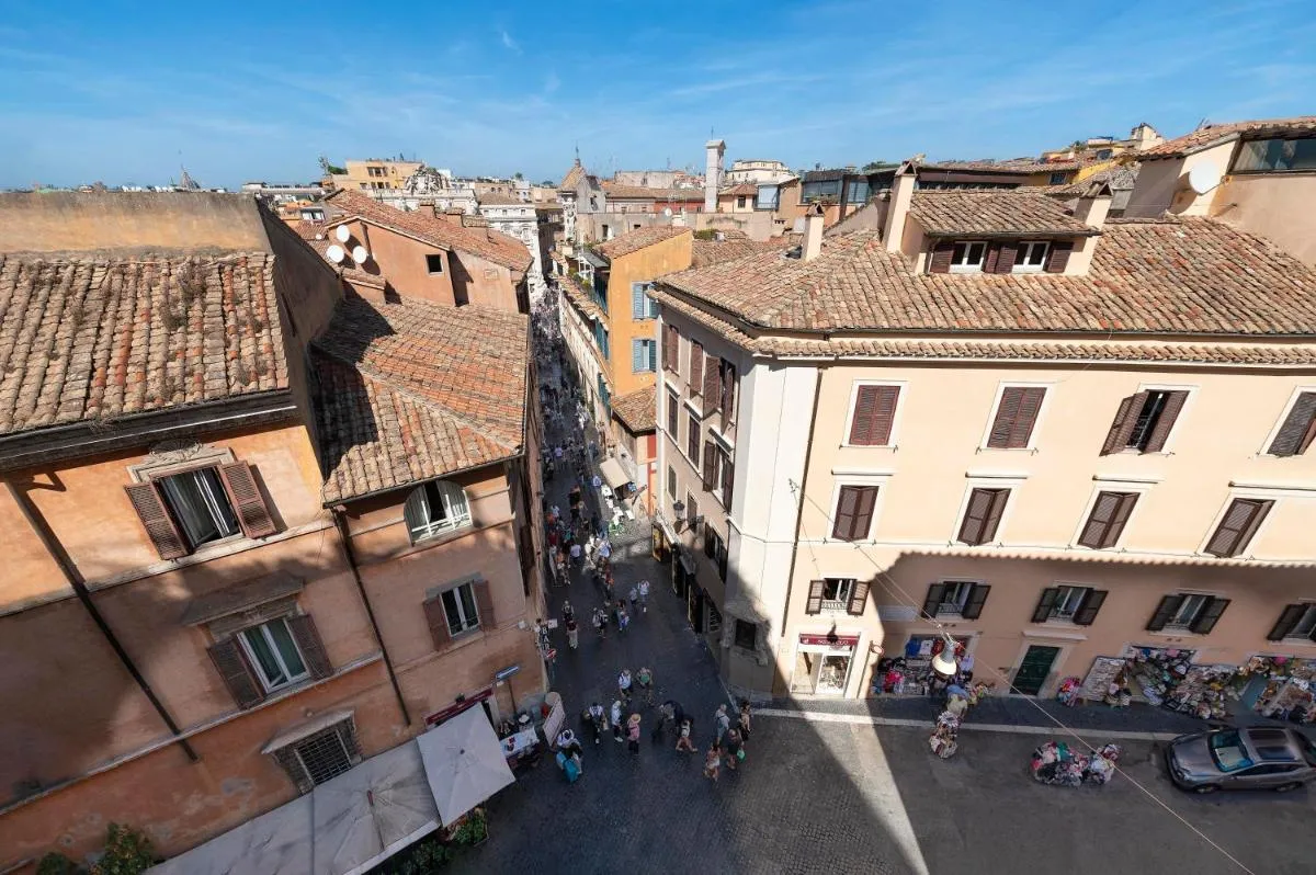 Image 2 of SJR Luxury Apartment Trevi Fountain