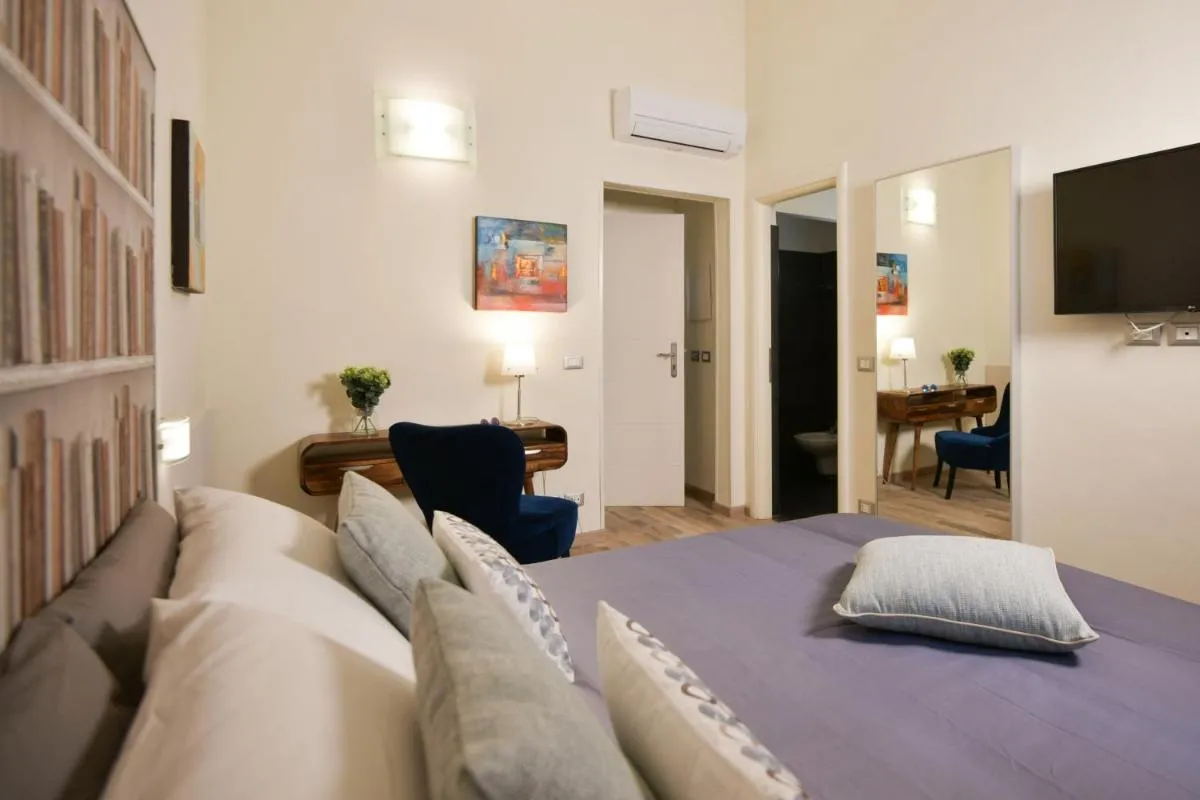 Image 2 of SUITE CASTELFIDARDO 50