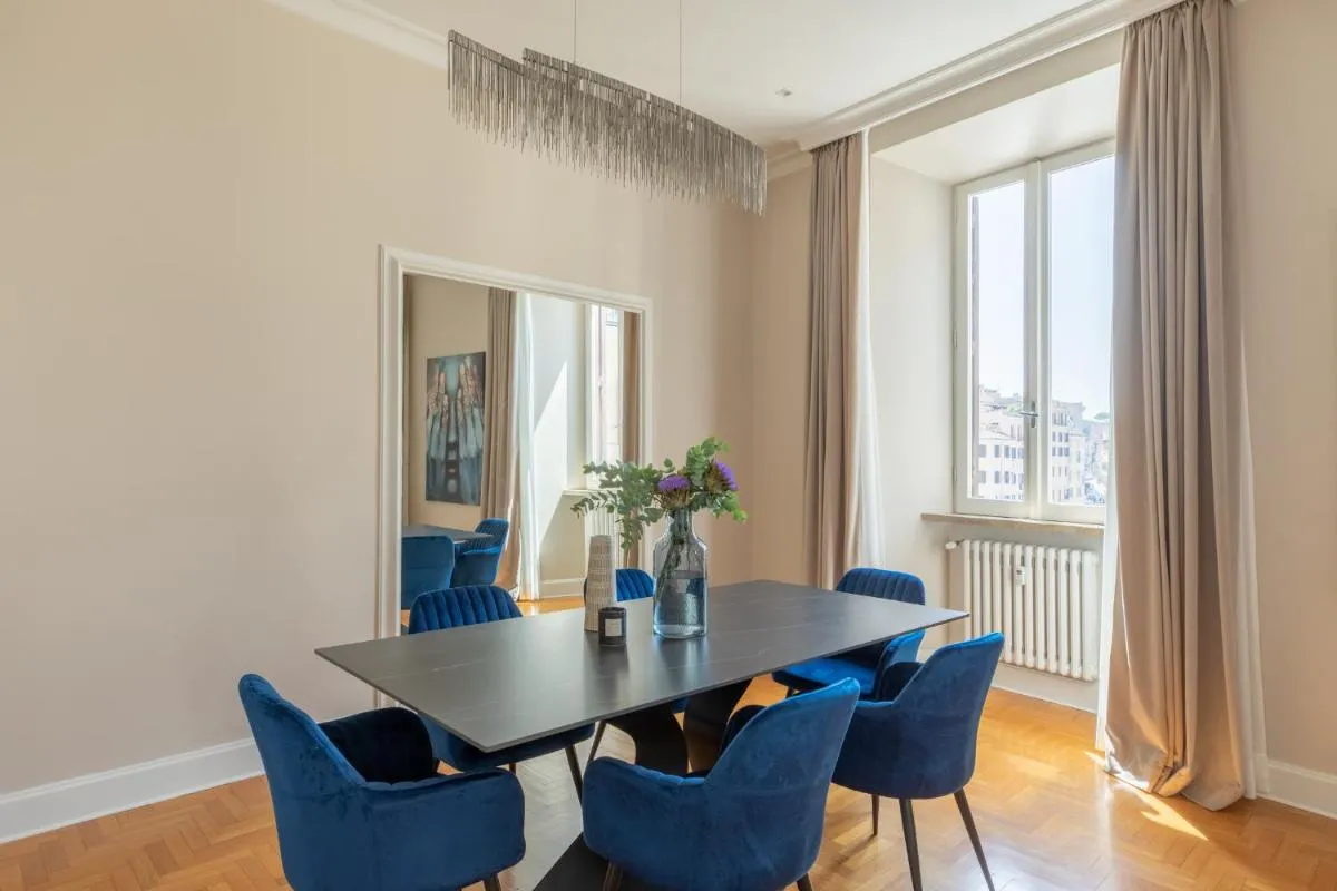 Image 3 of Spanish Steps Caesar Suites
