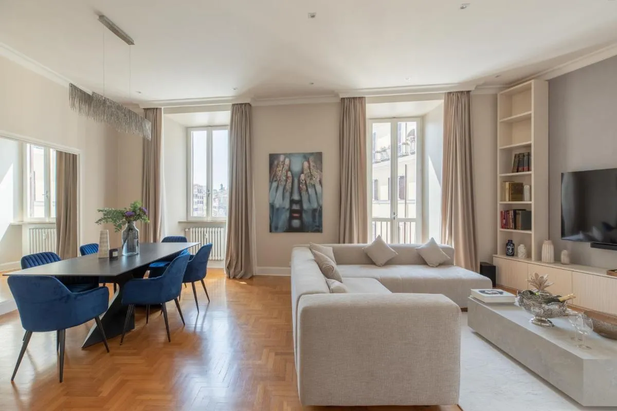 Image 4 of Spanish Steps Caesar Suites