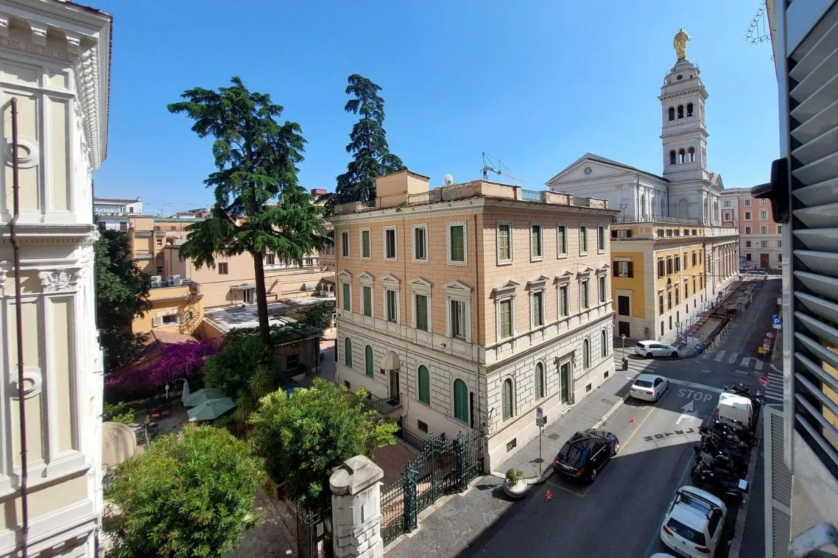 Image 3 of Square Della Libertà