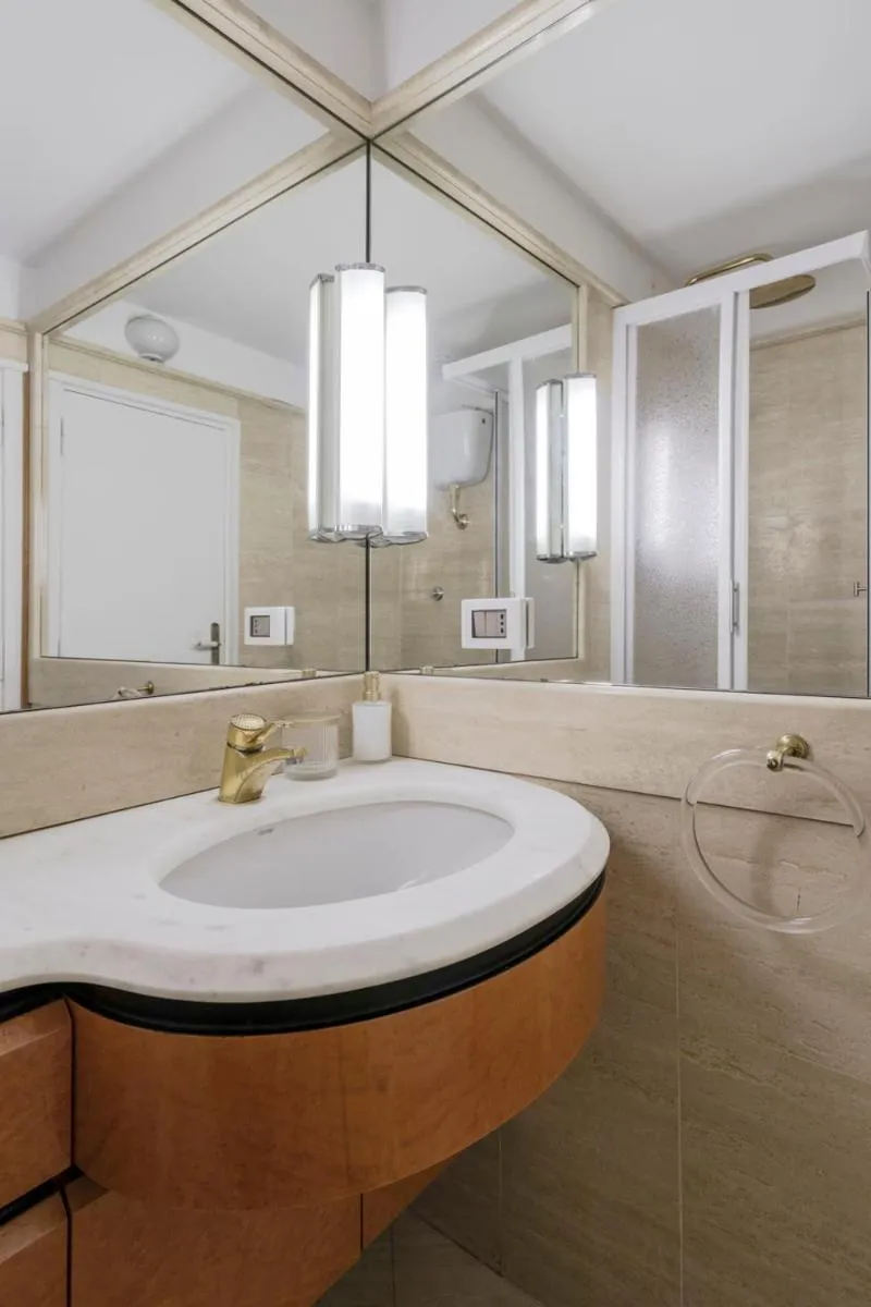 Image 4 of Star Beauty House