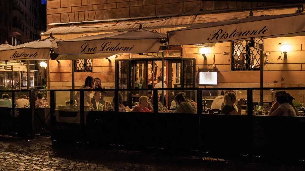 Image 2 of Suite Borghese 42