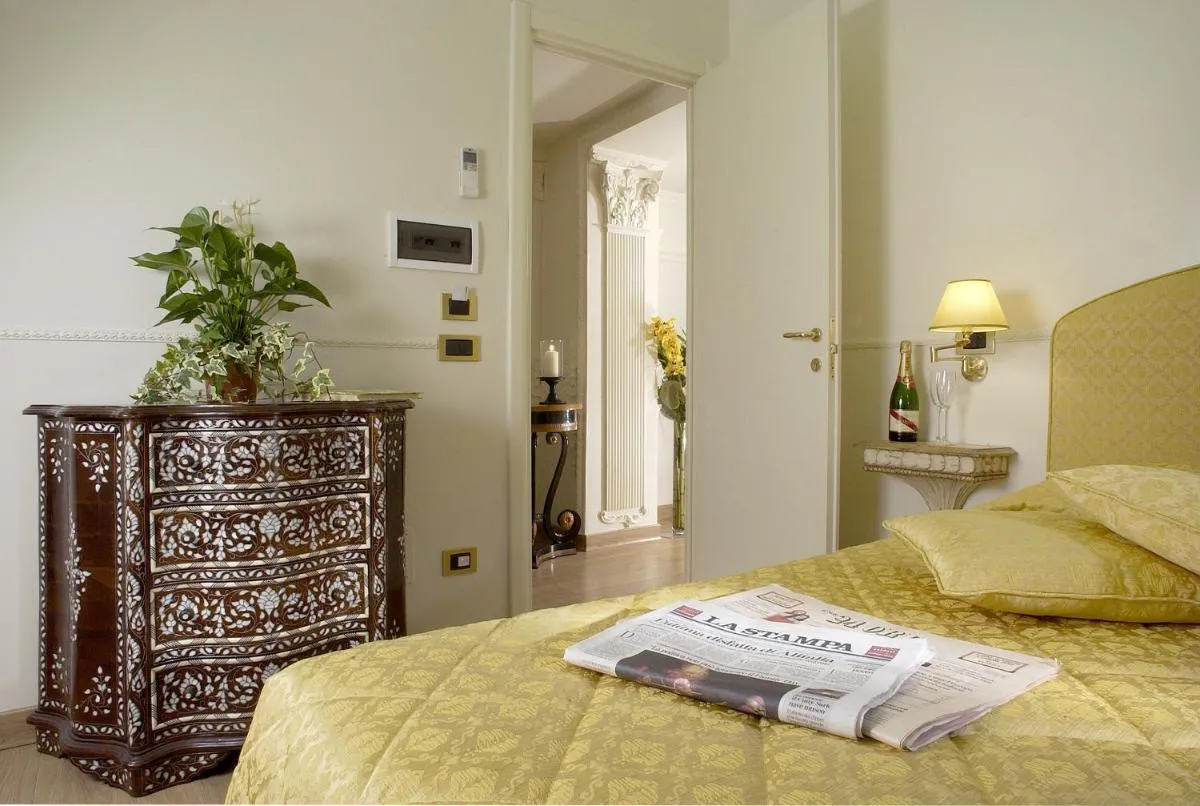 Image 1 of Suites Rome