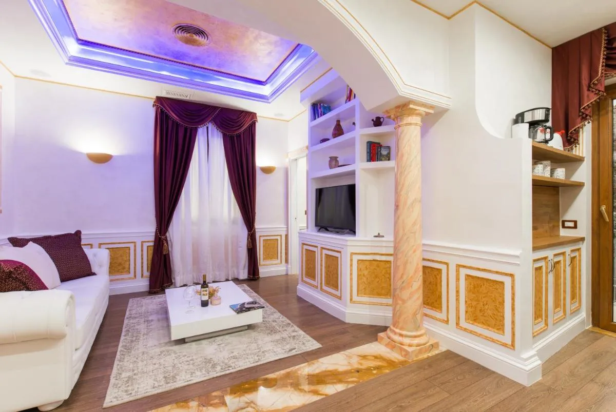 Image 5 of THE IMPERIAL SUITE e THE BRICKS