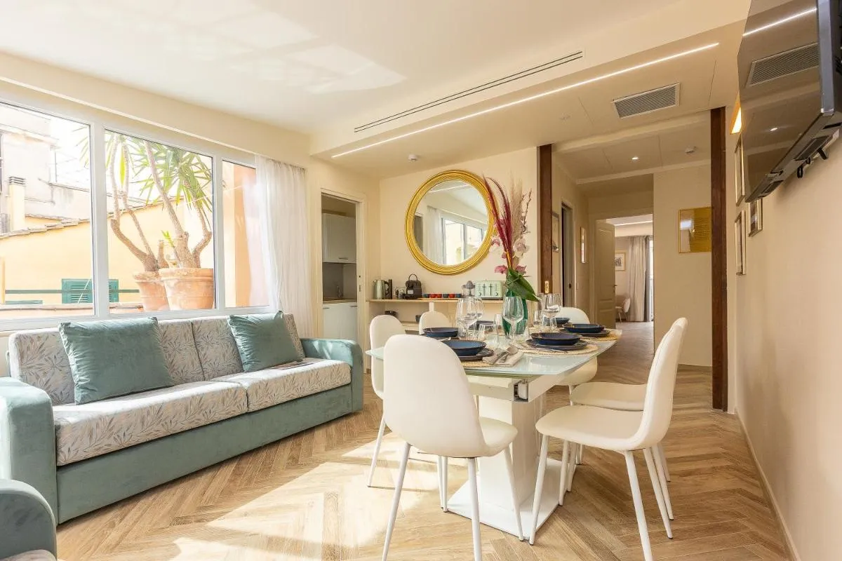 Image 4 of TREVI’S WISH LUXURY SUITES