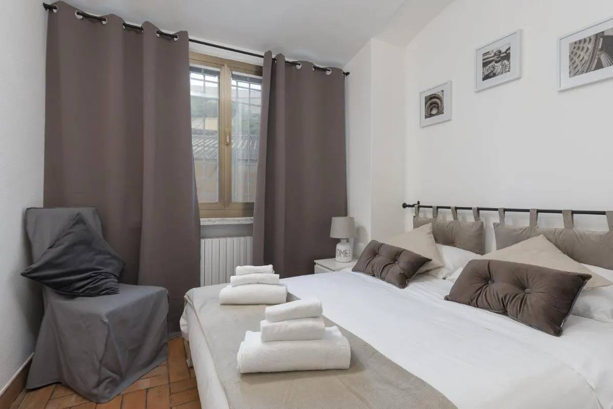 Image 1 of Take You Rome – Vatican Apartment