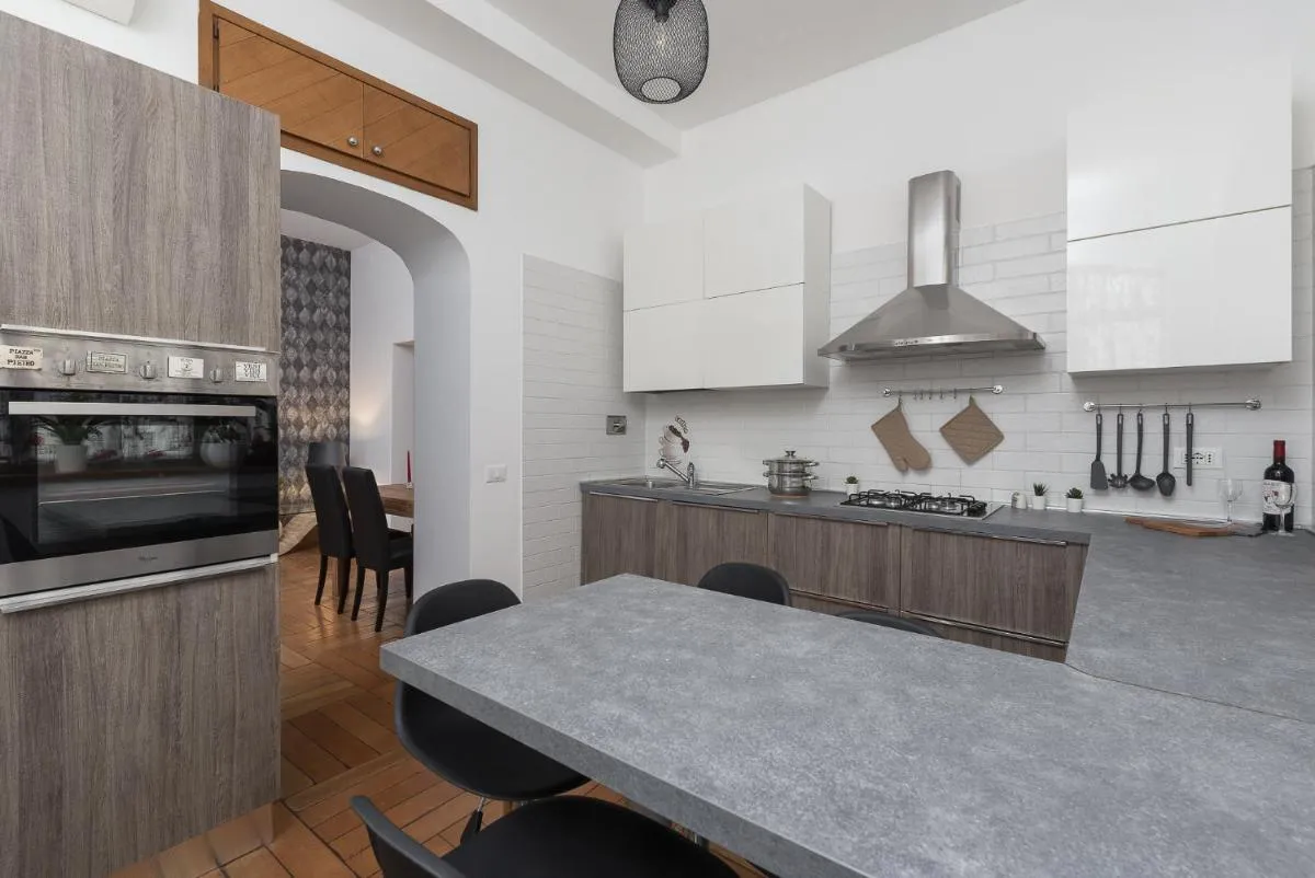 Image 3 of Take You Rome – Vatican Apartment