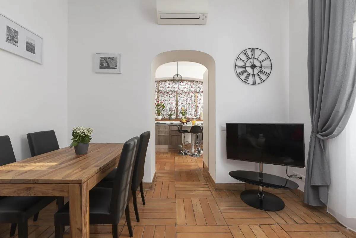 Image 4 of Take You Rome – Vatican Apartment