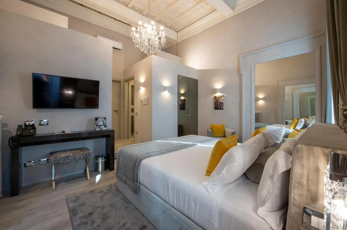 Image 4 of Terrace Pantheon Relais