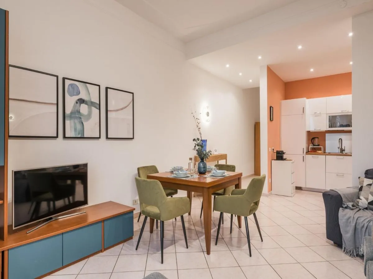 Image 3 of The Best Rent – Bright three-bedroom apartment along the Tiber River