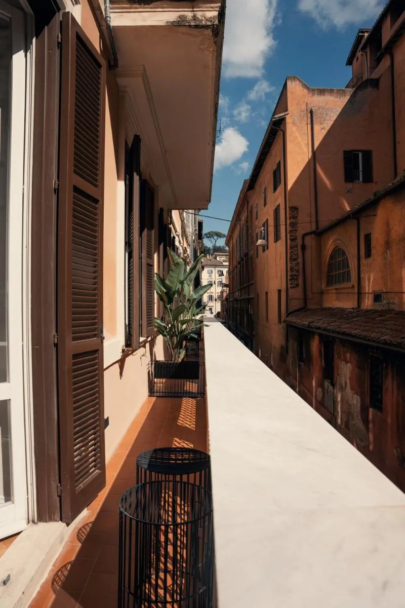 Image 3 of The Flow – Via Del Corso