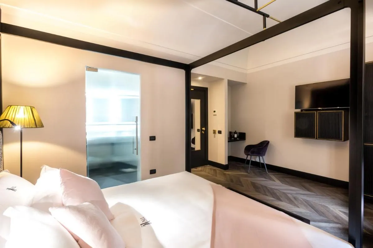 Image 5 of The H’All Tailor Suite Roma