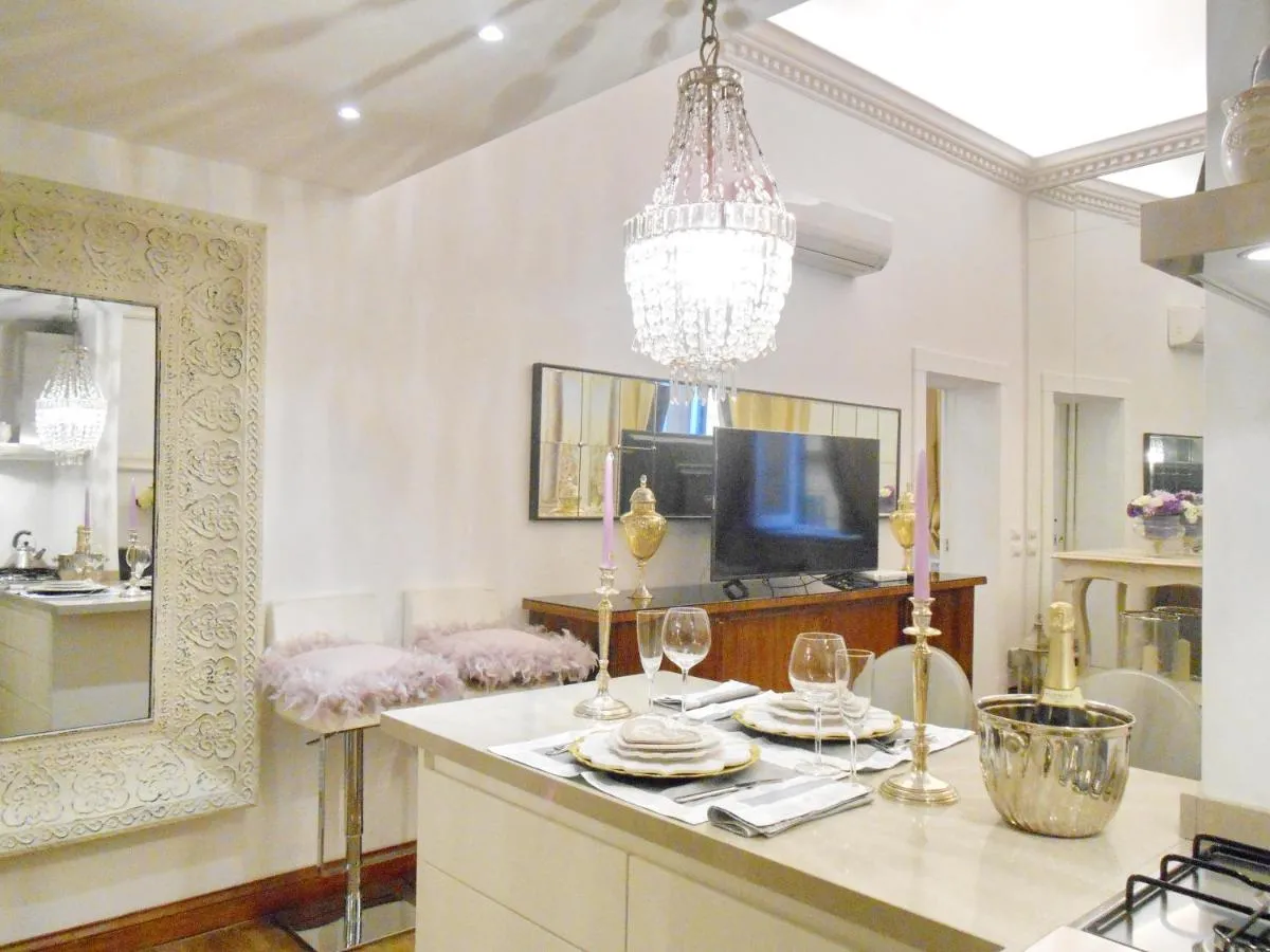 Image 6 of The Right Place 4U Roma Savelli Boutique Apartment