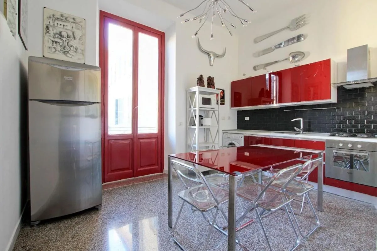 Image 3 of Tibullo ,Classico ed Elegante Appartamento