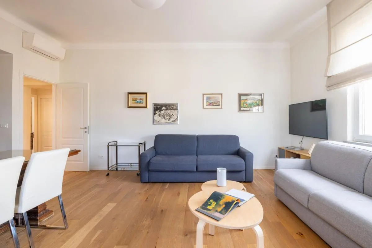 Image 4 of Top Floor Apt with Rooftop Terrace near St. Peter