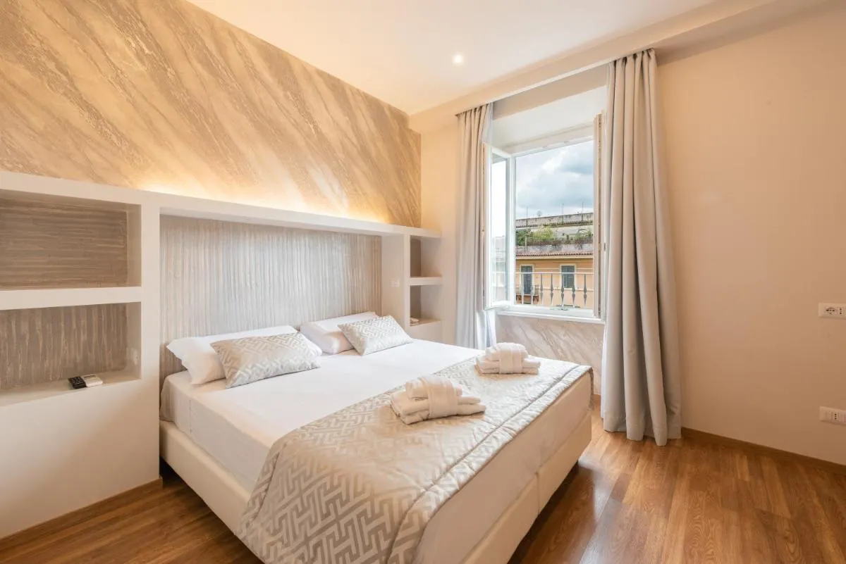 Image 1 of Top Floor Colosseo Guesthouse