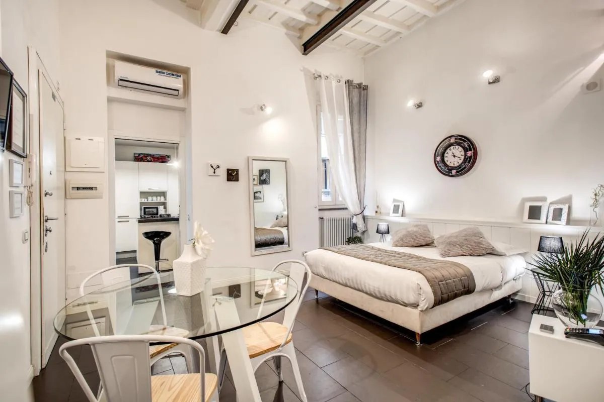 Image 1 of Trastevere Miracle Suite