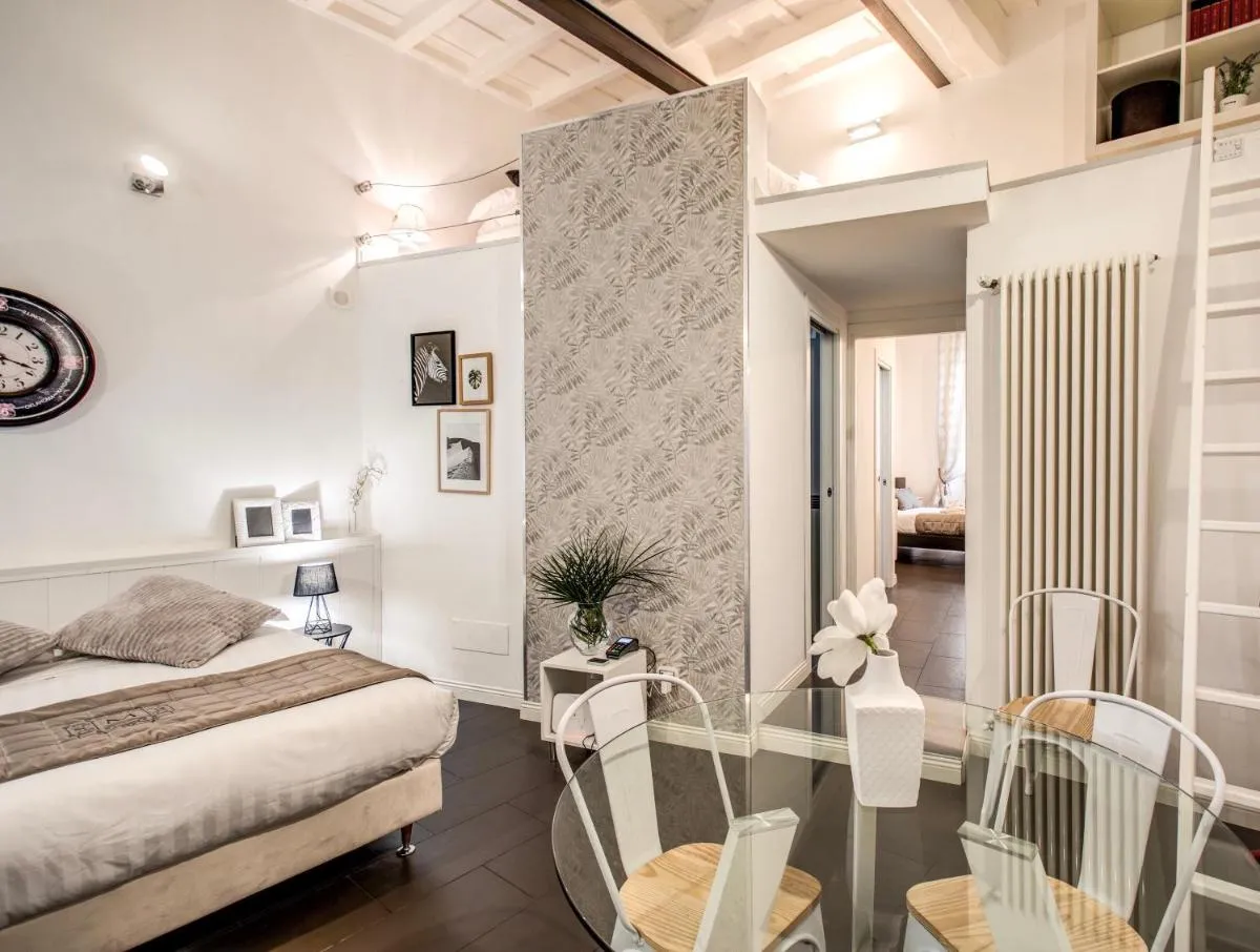 Image 6 of Trastevere Miracle Suite