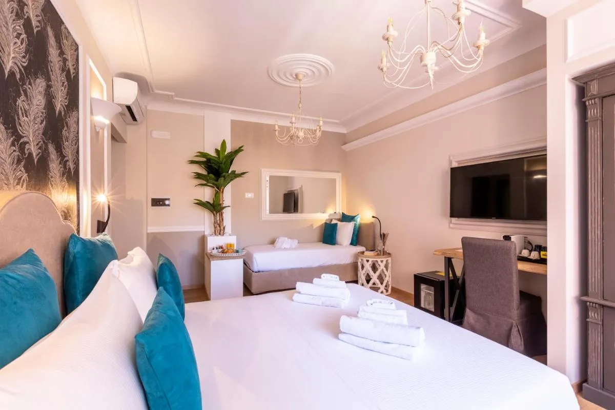 Image 1 of Trastevere Paper Suites