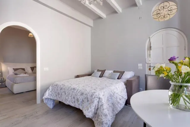 Image 1 of Trevi Luxury Maison