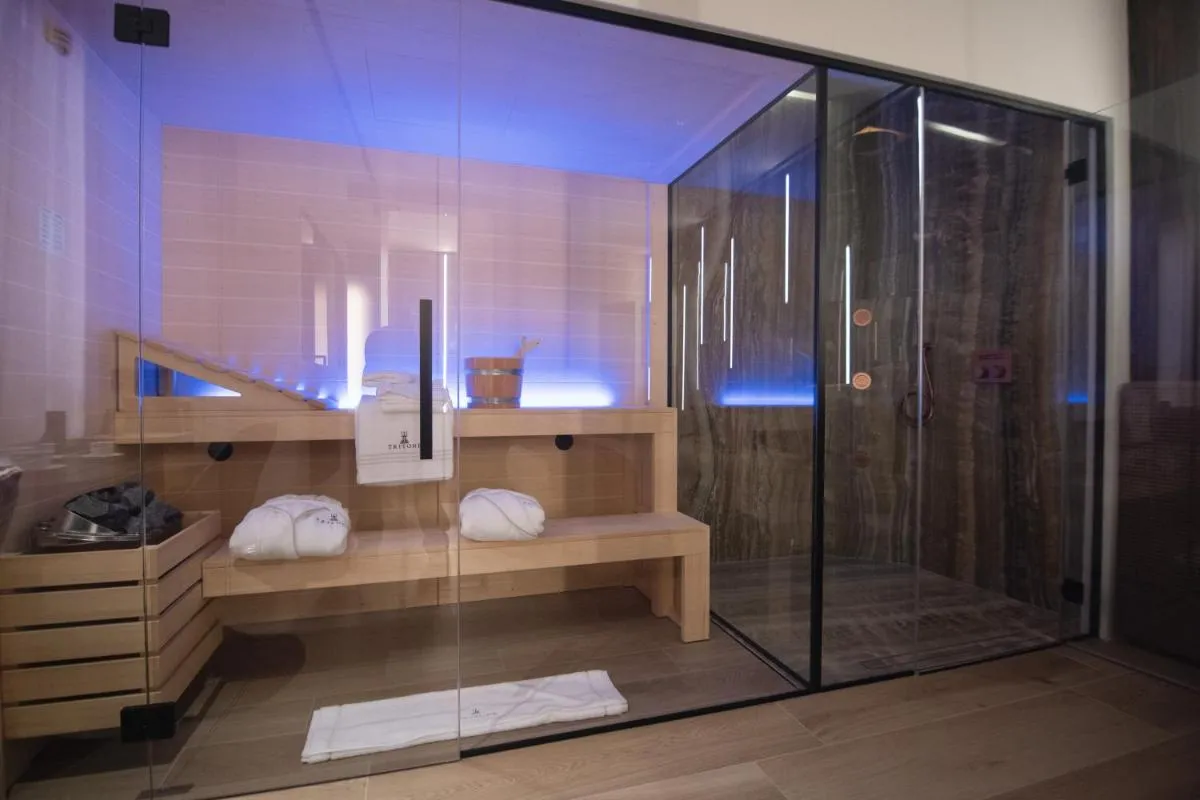 Image 2 of Tritone Luxury Suites