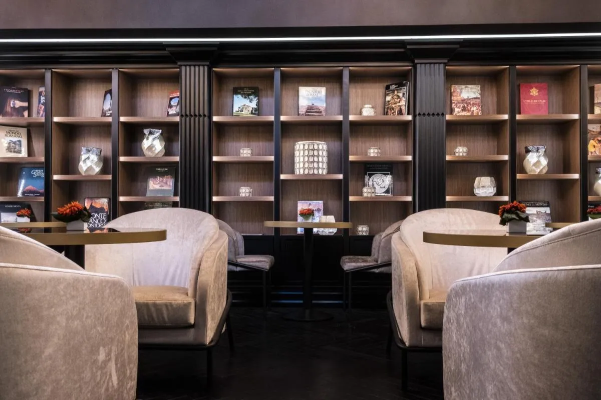 Image 1 of U-Visionary Roma Hotel