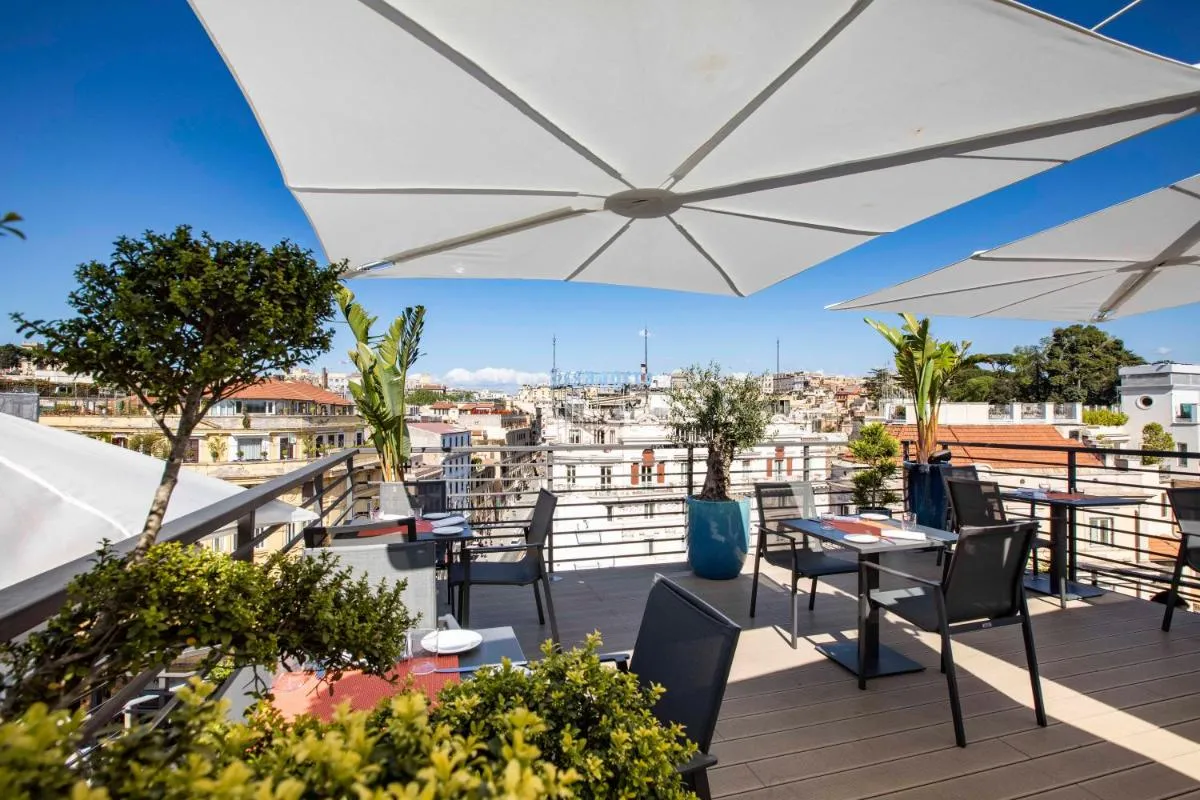 Image 2 of U-Visionary Roma Hotel