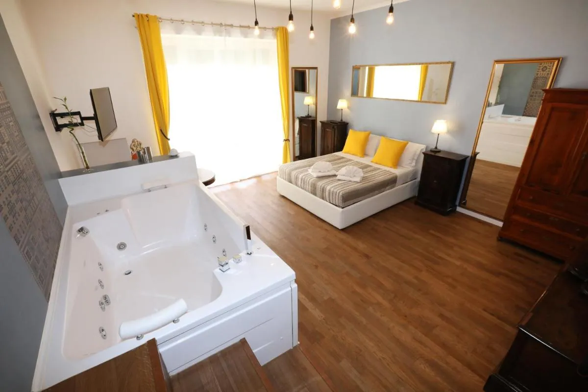 Image 2 of Unique luxury apartment and rooms