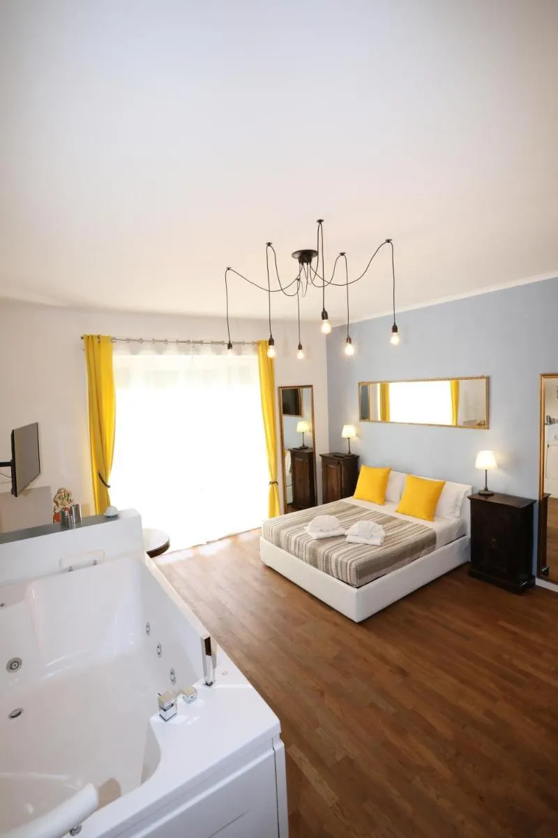 Image 4 of Unique luxury apartment and rooms