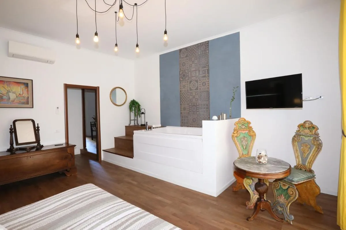 Image 1 of Unique luxury apartment and rooms