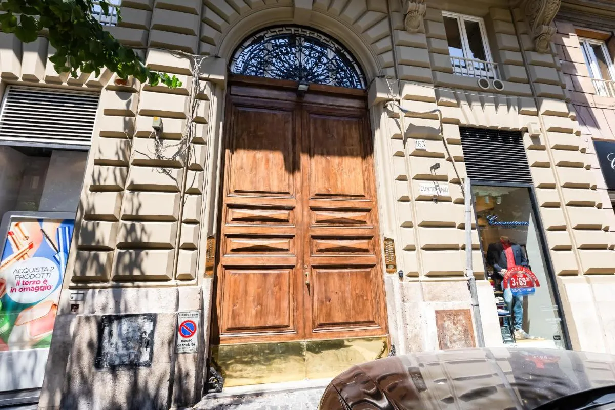 Image 5 of UnoSeiTre – Luxury Apartment & Suite
