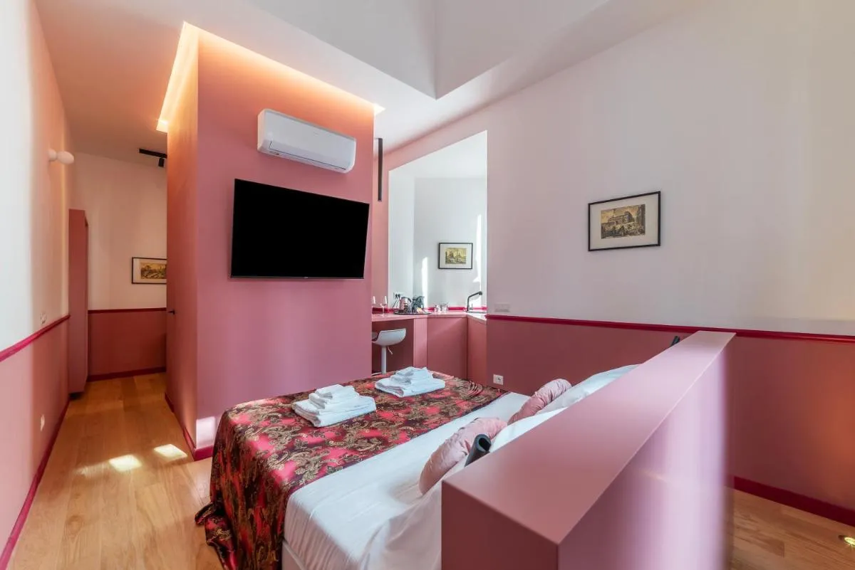 Image 3 of Vatican Night Suites